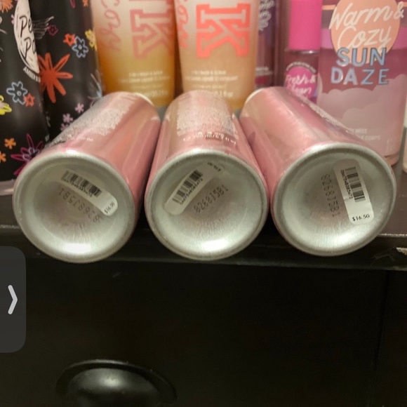 VS PINK ‘Party Shimmer Foam’ -Discontinued - Picture 5 of 5